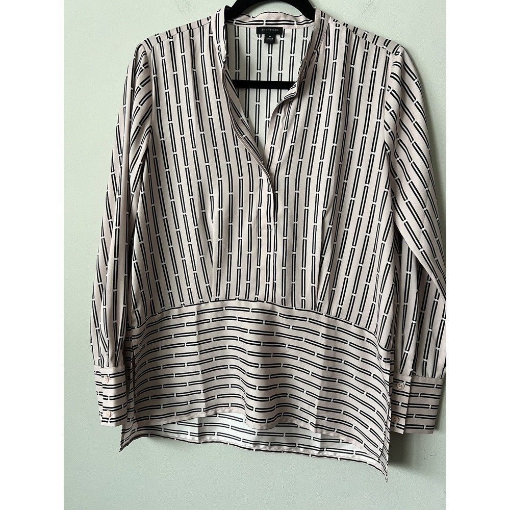 Ann Taylor Blouse Top Size XS Pale Pink Career Lightweight Tunic Popover